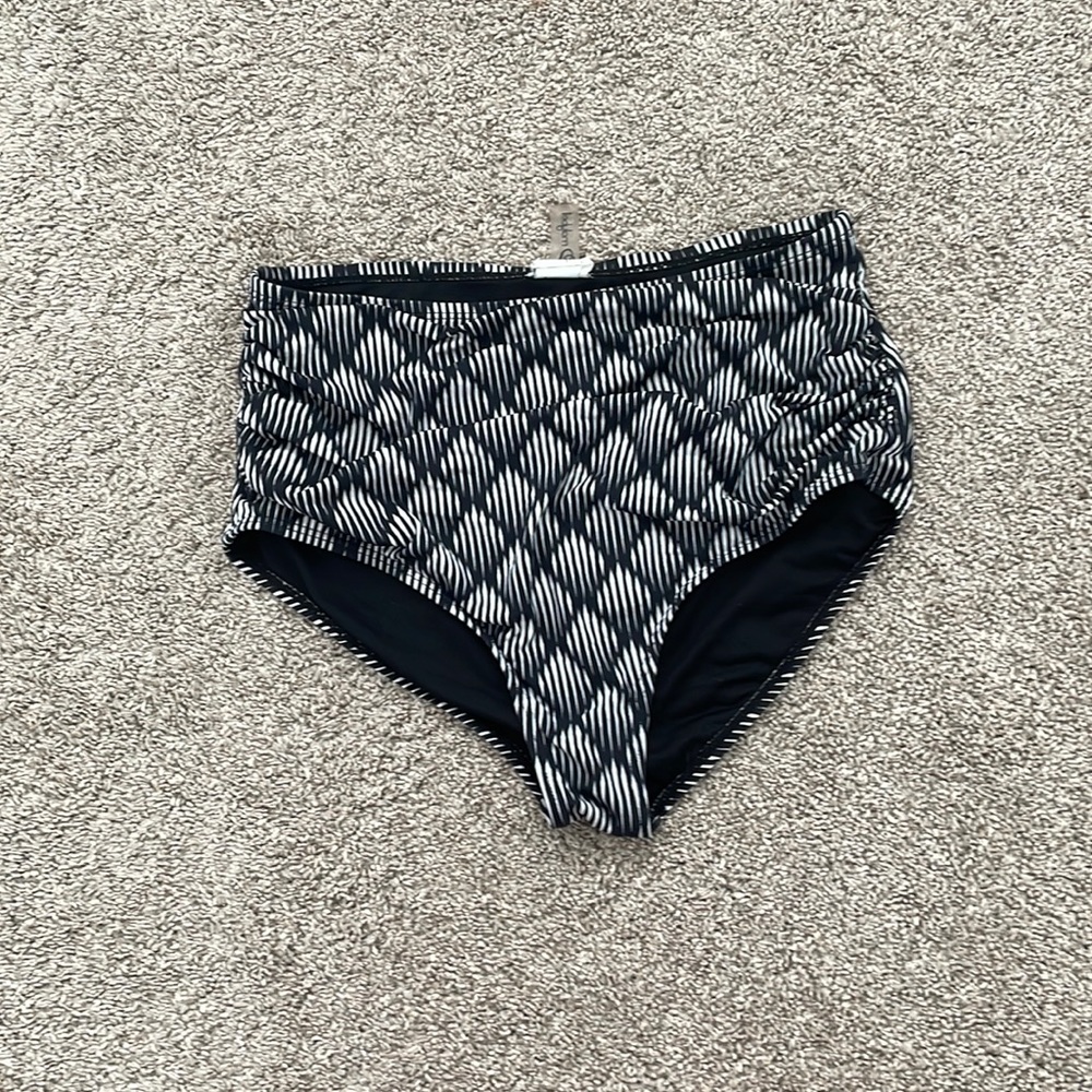 Black and White patterned High waisted bottoms